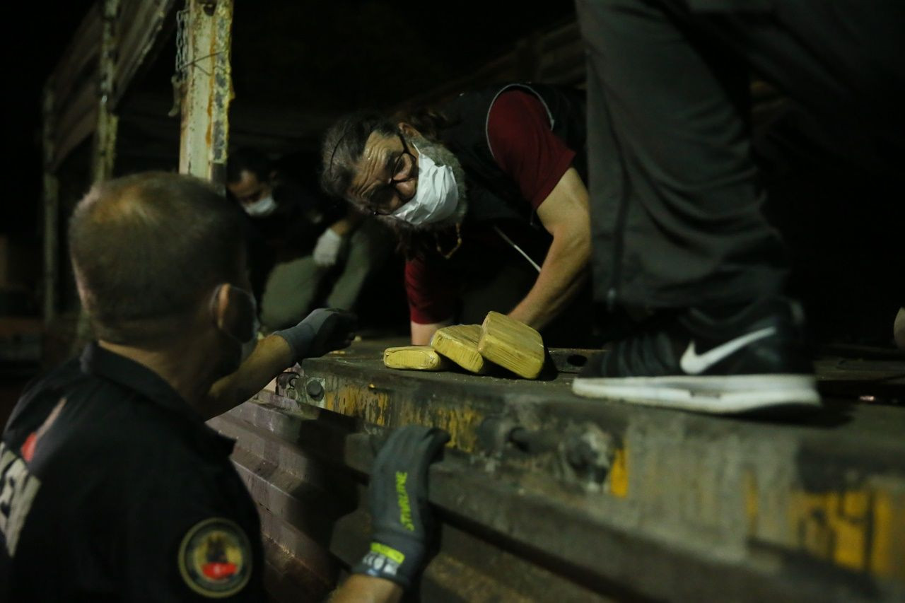 TIR dorsesinde 132 kilogram eroin yakalandı - Sayfa 9