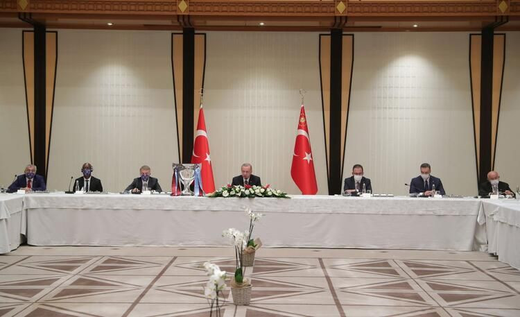 Erdoğan, Trabzonspor yönetimi ve futbolcularını kabul etti - Sayfa 13