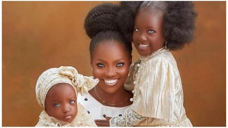 Mavi gözleri yüzünden kocası evden kovdu! - Sayfa 2