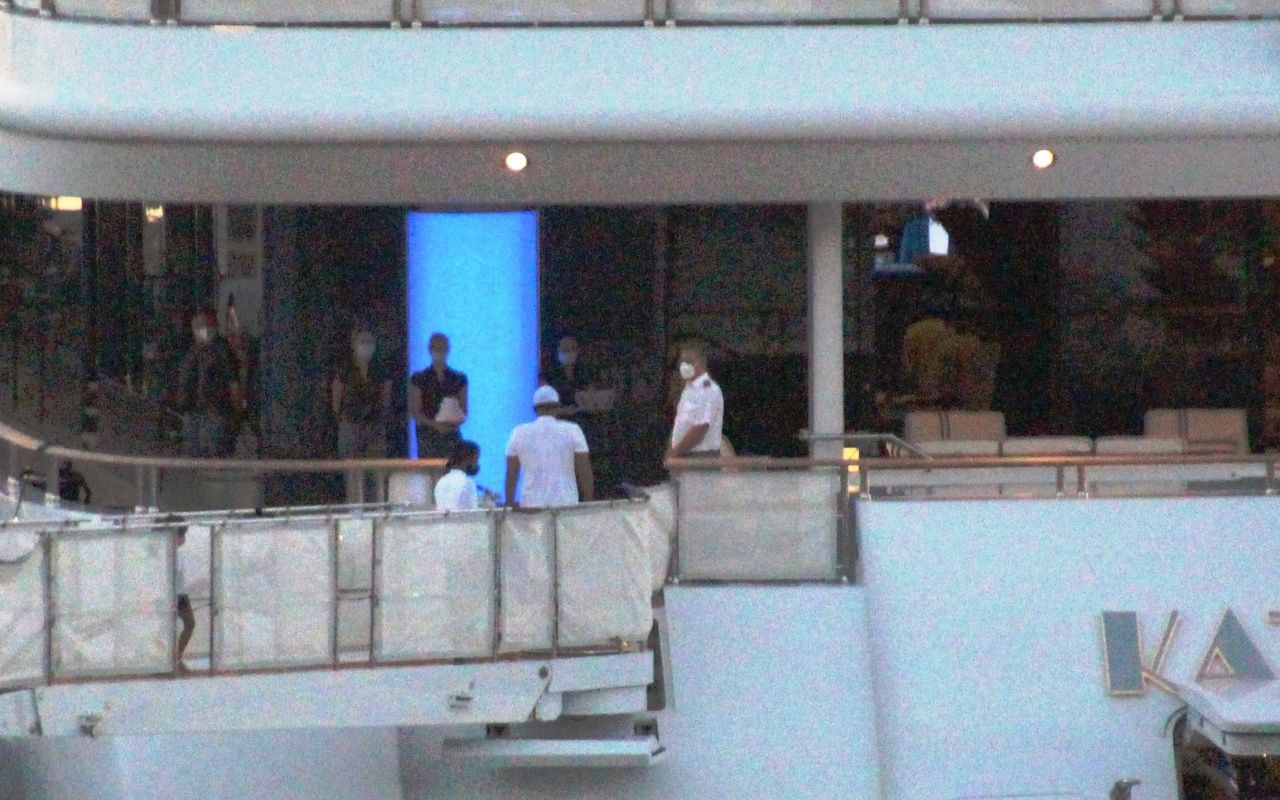 İki kamyon eşya ve 500 valizle geldiler! İndirmesi saatler sürdü - Sayfa 17