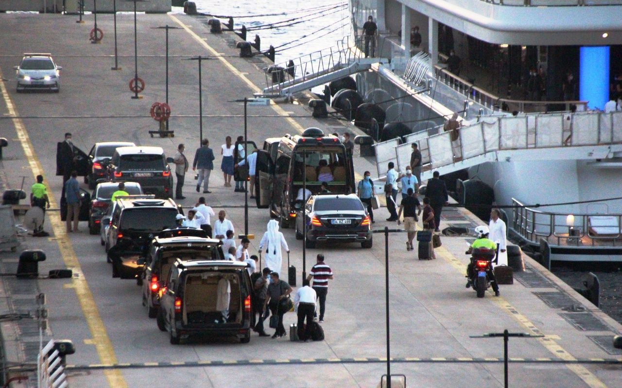 İki kamyon eşya ve 500 valizle geldiler! İndirmesi saatler sürdü - Sayfa 15