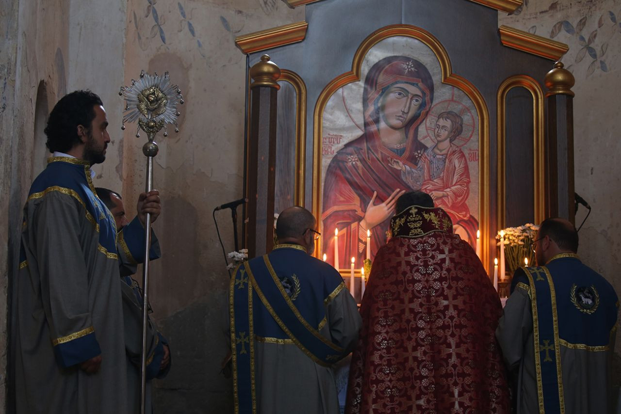 Akdamar Kilisesi'ndeki ayin Kovid-19 tedbirleri altında başladı - Sayfa 16