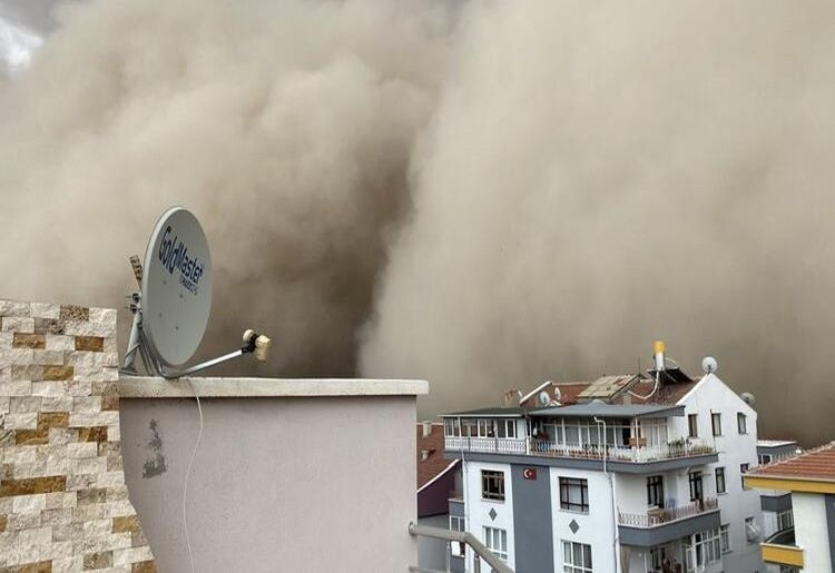 Korkutan kum fırtınası açıklaması! - Sayfa 8