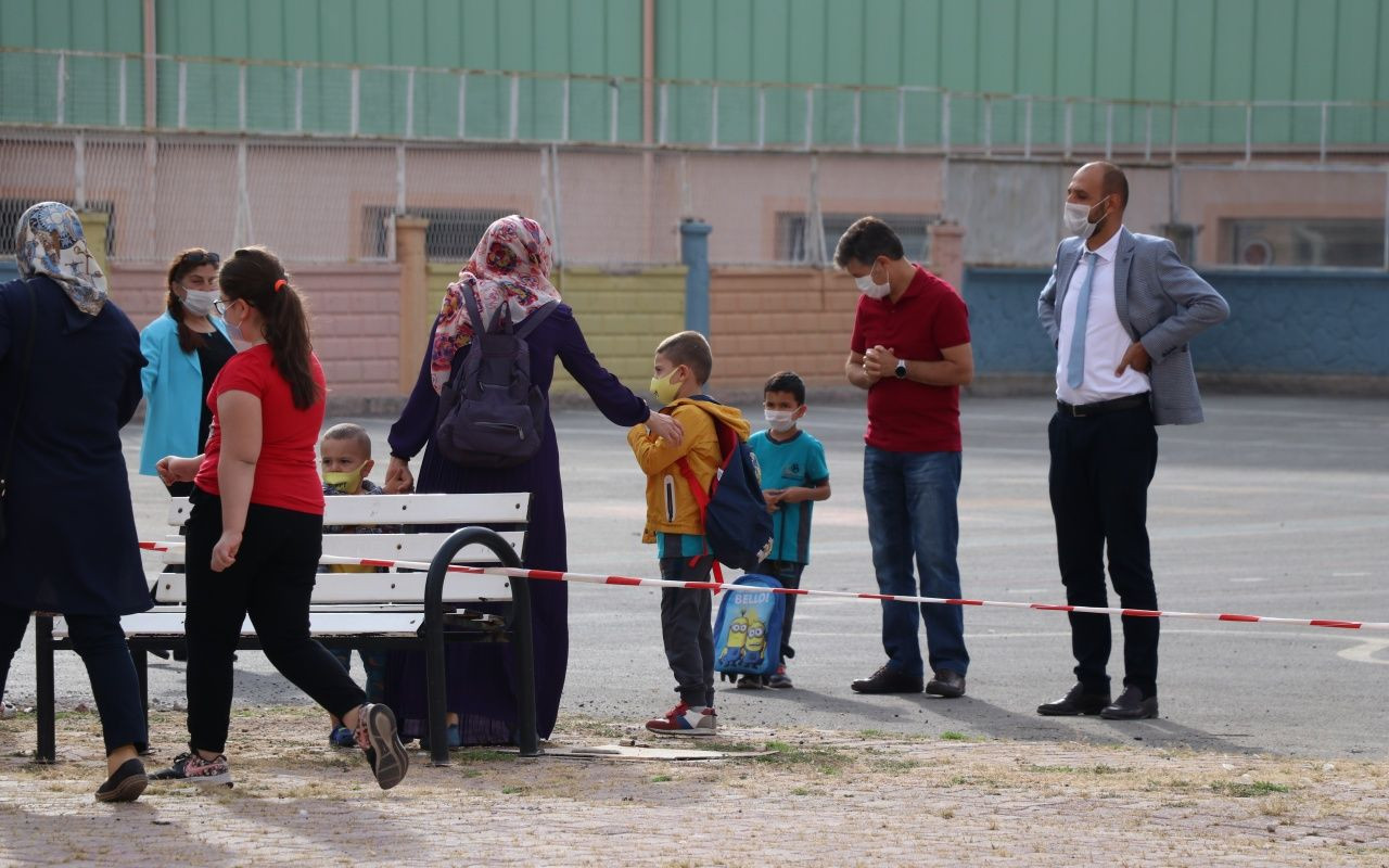 Minikler okulun yolunu tuttu - Sayfa 14