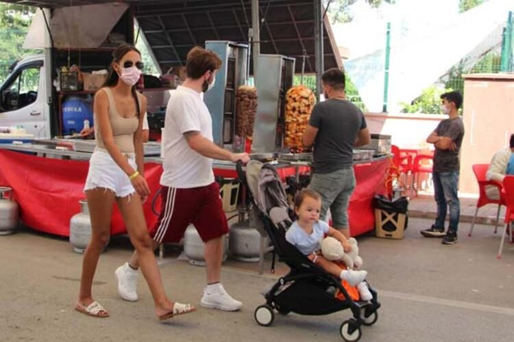 Sosyete pazarında zabıta, 'maskesiz'leri uyarmaktan yoruldu - Sayfa 6