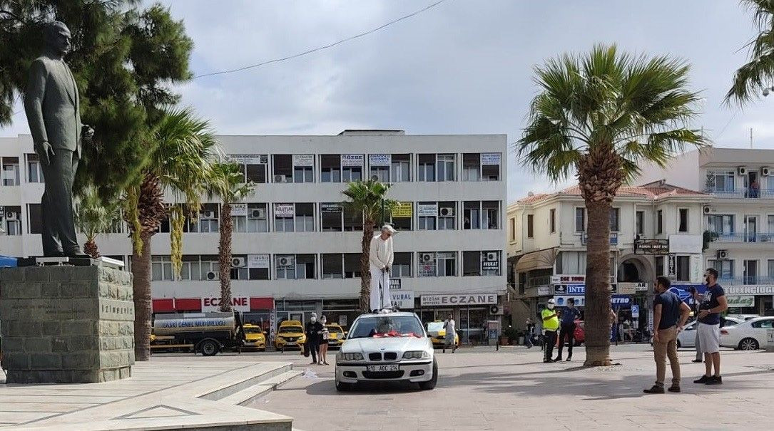 Ayvalık'ta emekli deniz subayı kılıcıyla harakiri yaptı! - Sayfa 7