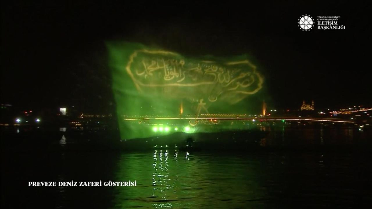 Haliç'te Preveze Deniz Zaferi temalı hologram gösterisi - Sayfa 10