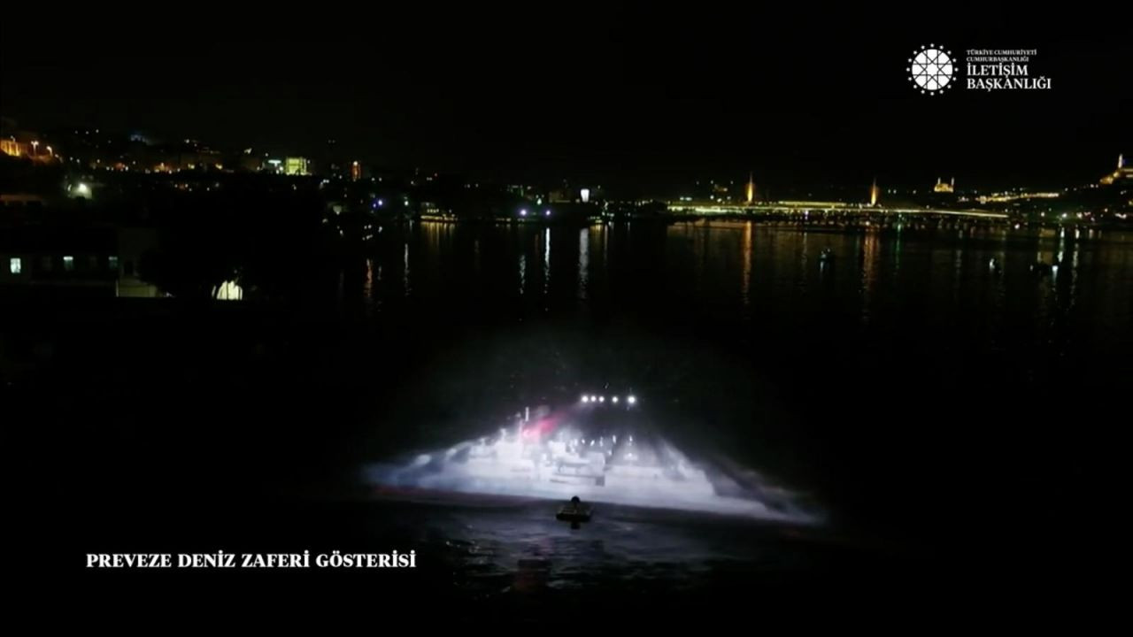 Haliç'te Preveze Deniz Zaferi temalı hologram gösterisi - Sayfa 6
