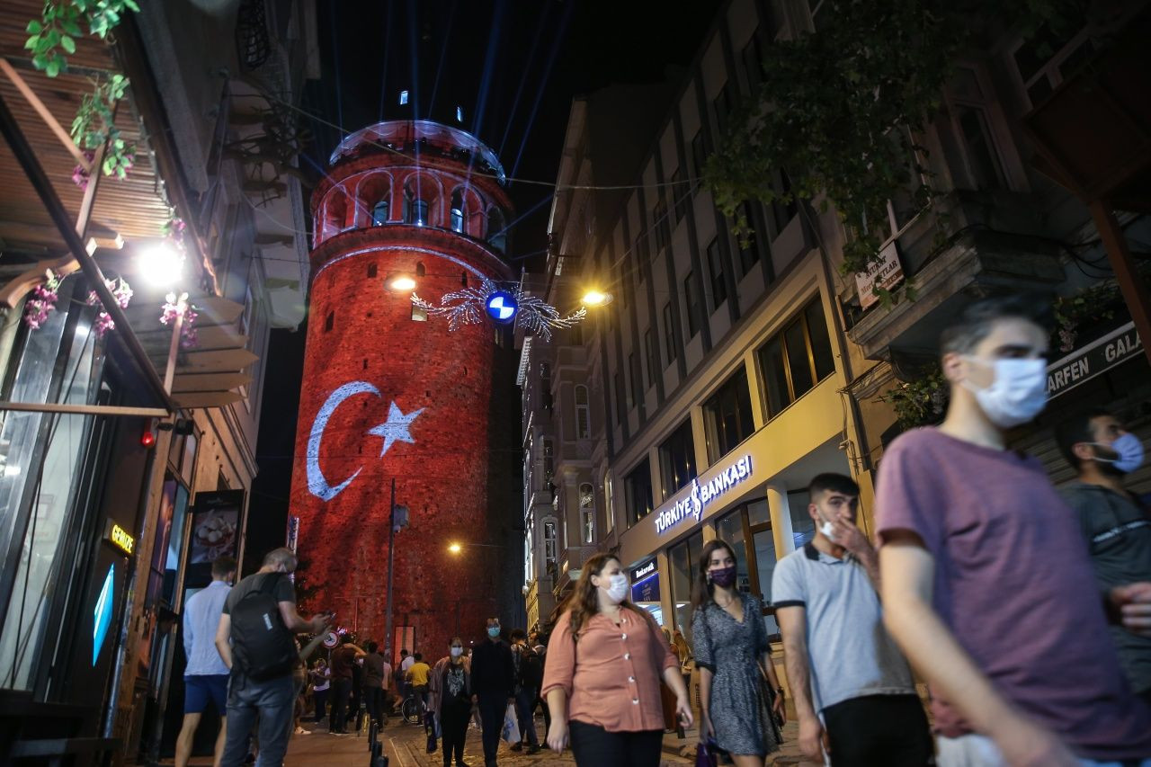 Galata Kulesi muhteşem bir şovla yeniden açıldı - Sayfa 8