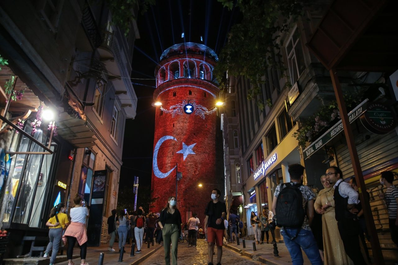 Galata Kulesi muhteşem bir şovla yeniden açıldı - Sayfa 9