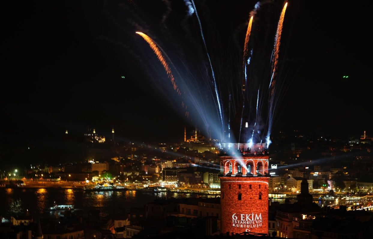 Galata Kulesi muhteşem bir şovla yeniden açıldı - Sayfa 11