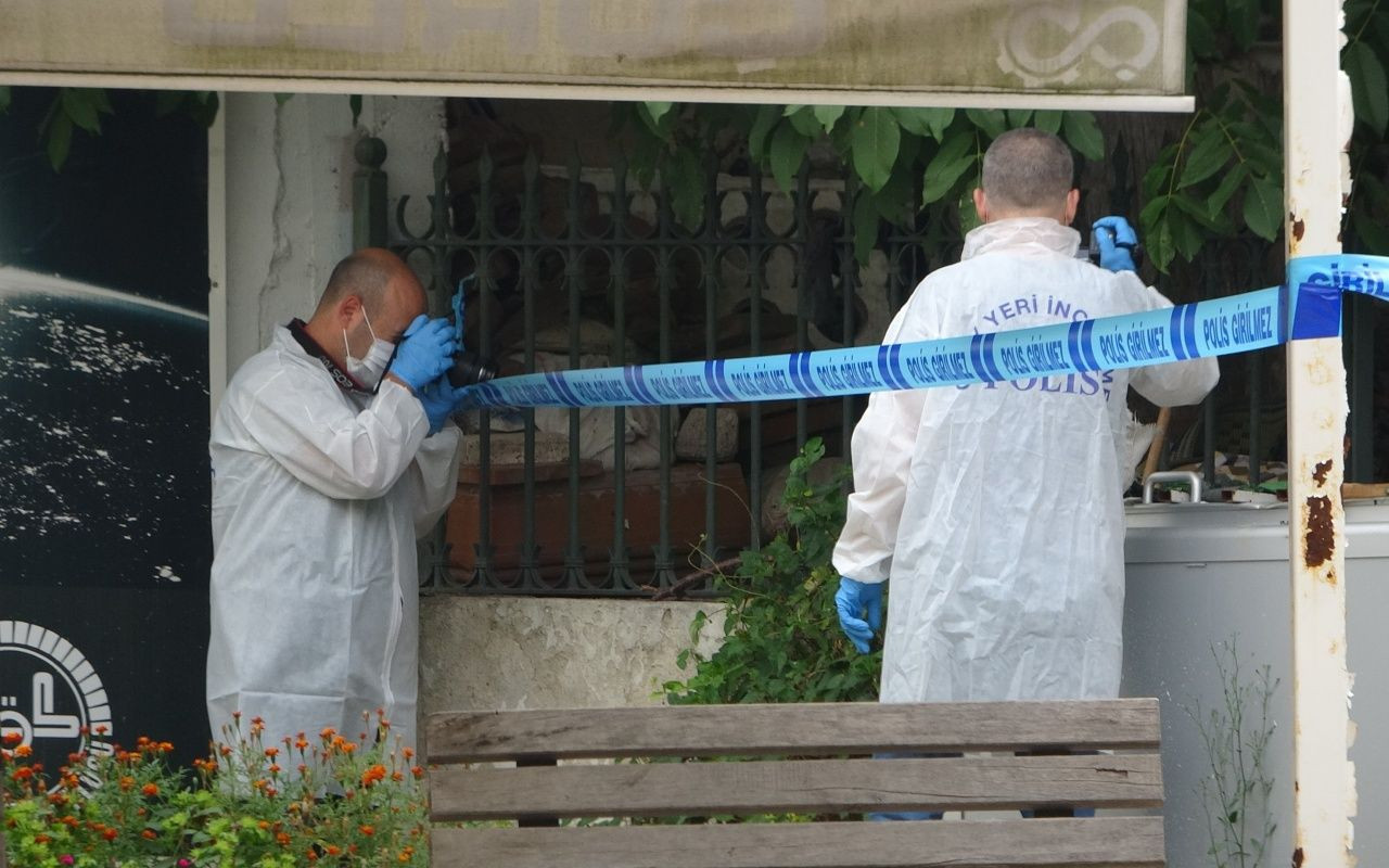 Cami avlusunda sırtından bıçaklandı - Sayfa 9