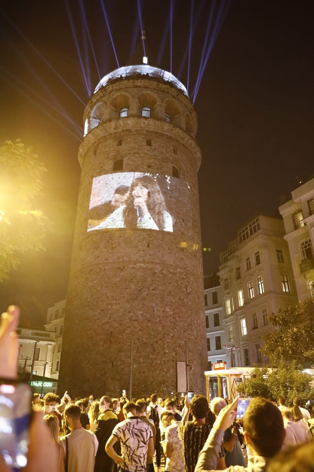 Galata Kulesi muhteşem bir şovla yeniden açıldı - Sayfa 19