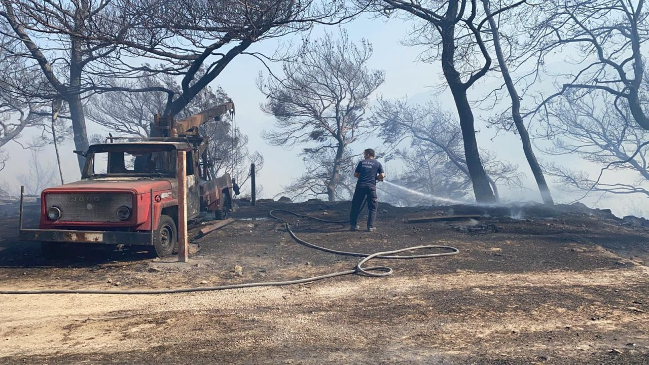 Kente sıçrayan yangında sabotaj şüphesi - Sayfa 14