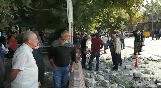 Minarenin yıkılışını böyle izlediler - Sayfa 6