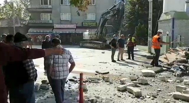 Minarenin yıkılışını böyle izlediler - Sayfa 7