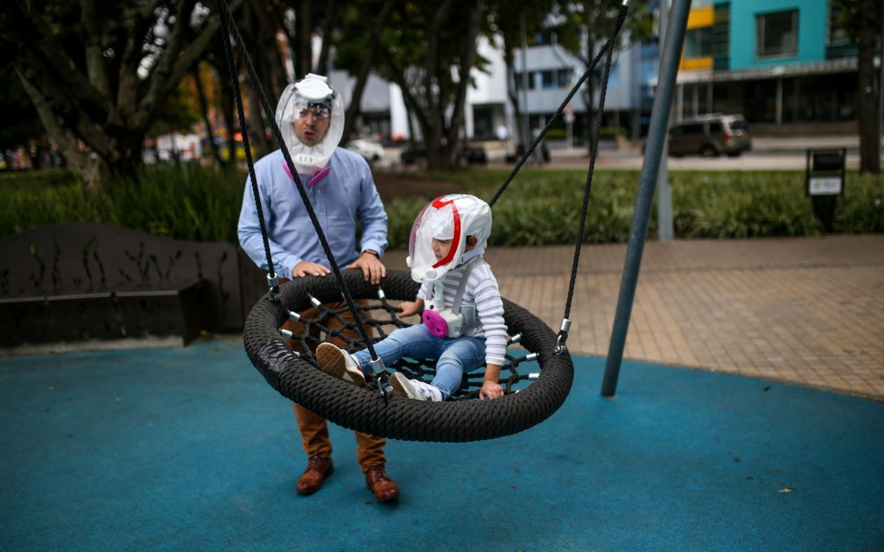 Korona kaskına en çok çocuklar sevindi - Sayfa 15