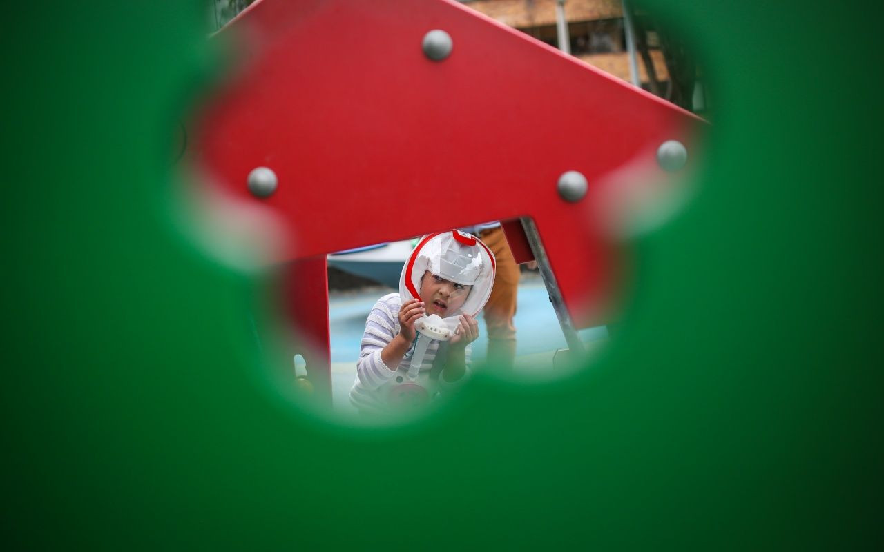 Korona kaskına en çok çocuklar sevindi - Sayfa 14