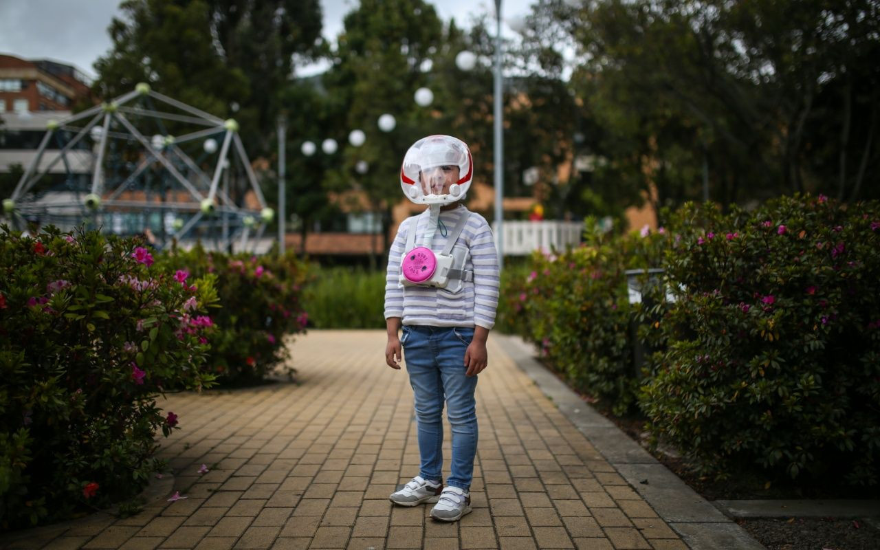 Korona kaskına en çok çocuklar sevindi - Sayfa 11