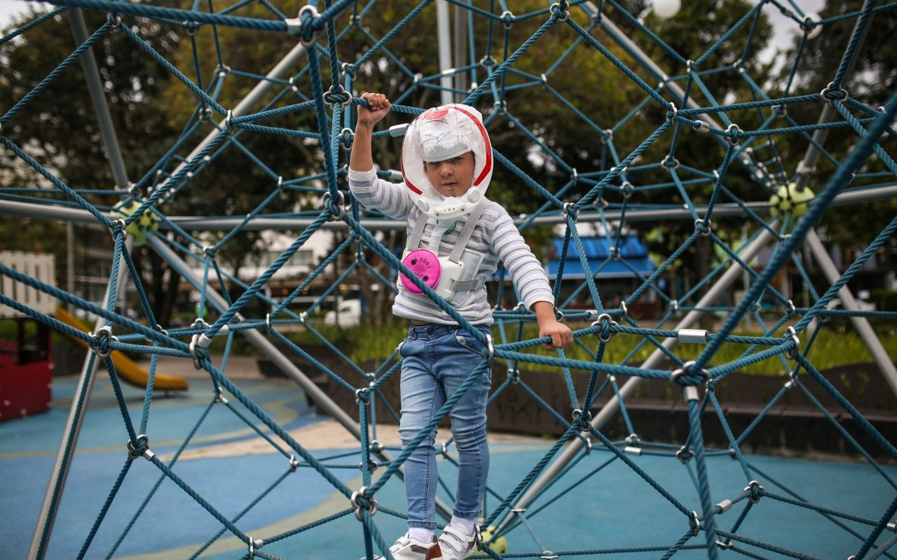 Korona kaskına en çok çocuklar sevindi - Sayfa 9