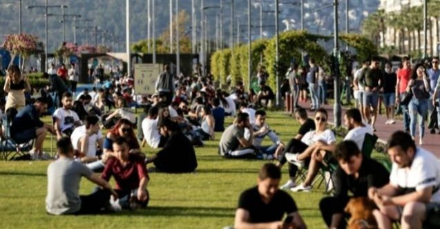 İngiliz proseför, maskesiz ve sosyal mesafesiz hayat için 2021 yazını işaret etti! - Sayfa 6