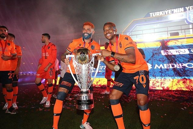 Robinho: Sadece karımı aldattığım için pişmanım - Sayfa 5