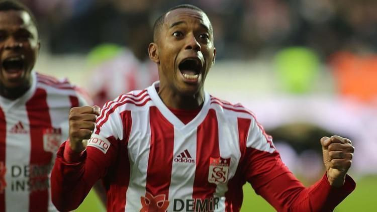 Robinho: Sadece karımı aldattığım için pişmanım - Sayfa 9