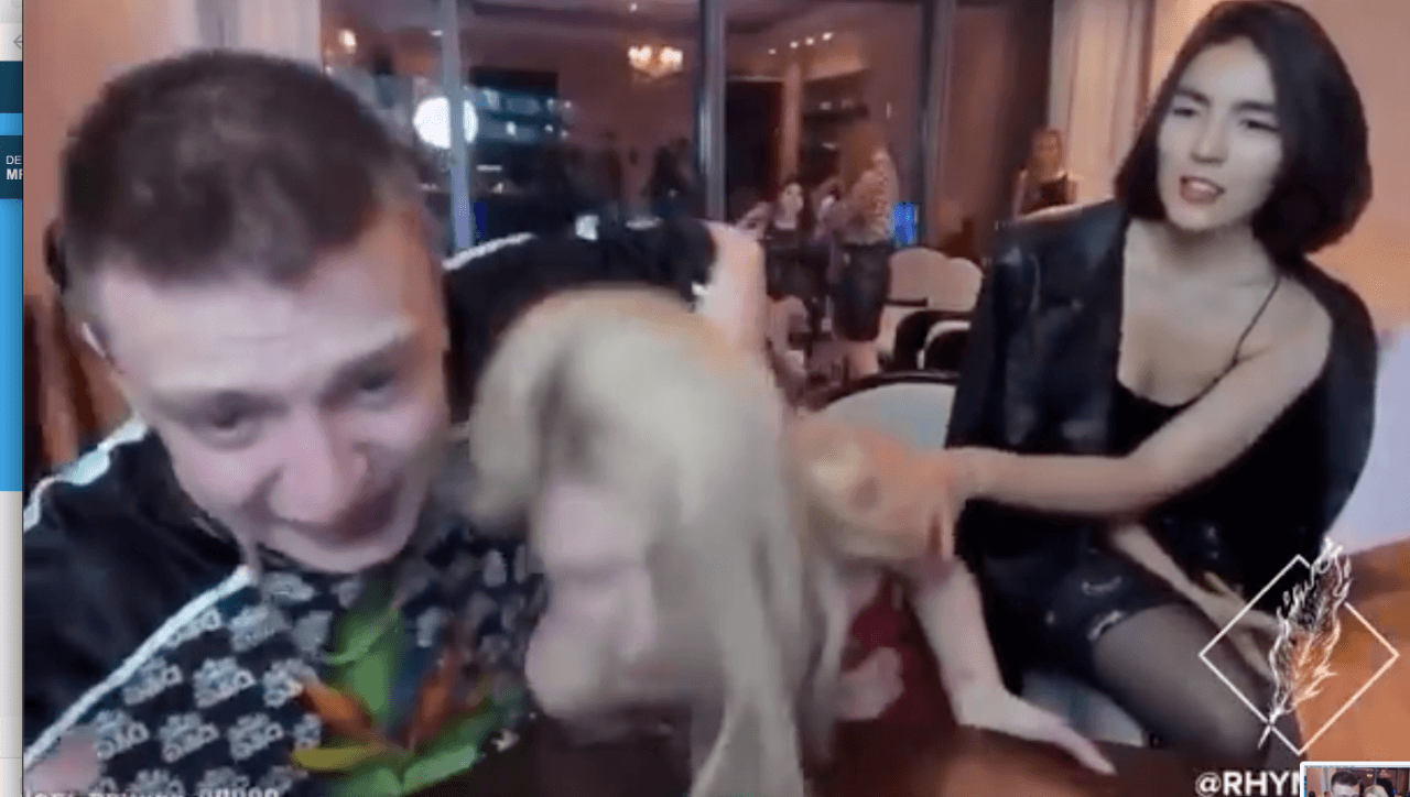 Rus fenomen çıplak resmini vermeyen kadını dövdü - Sayfa 7