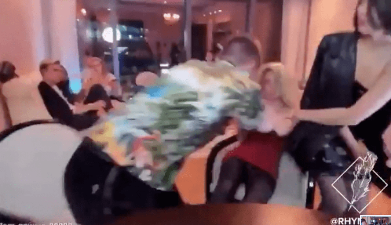 Rus fenomen çıplak resmini vermeyen kadını dövdü - Sayfa 8