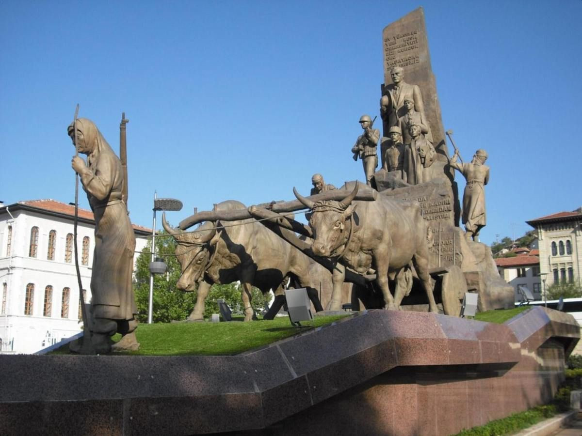 Cumhuriyet'e giden yolun ilk durağı - Sayfa 5