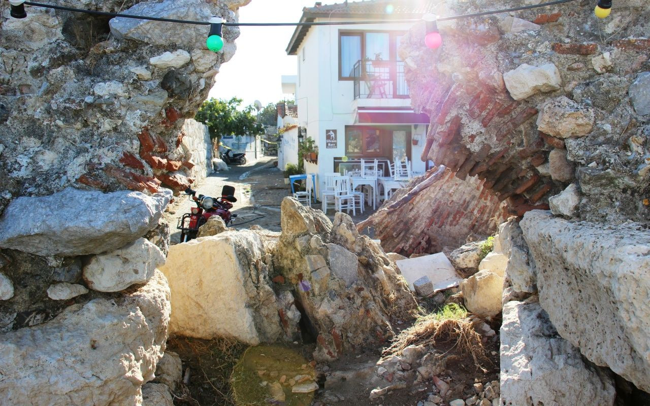 Tsunamide ölen yaşlı kadına veda - Sayfa 10