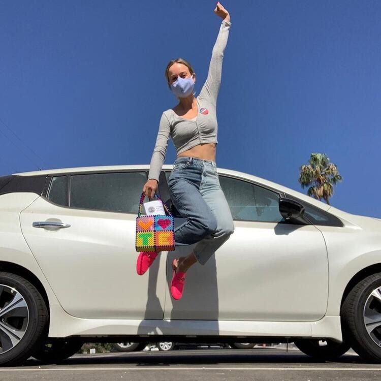 Ünlülerin oy verme paylaşımları! - Sayfa 10