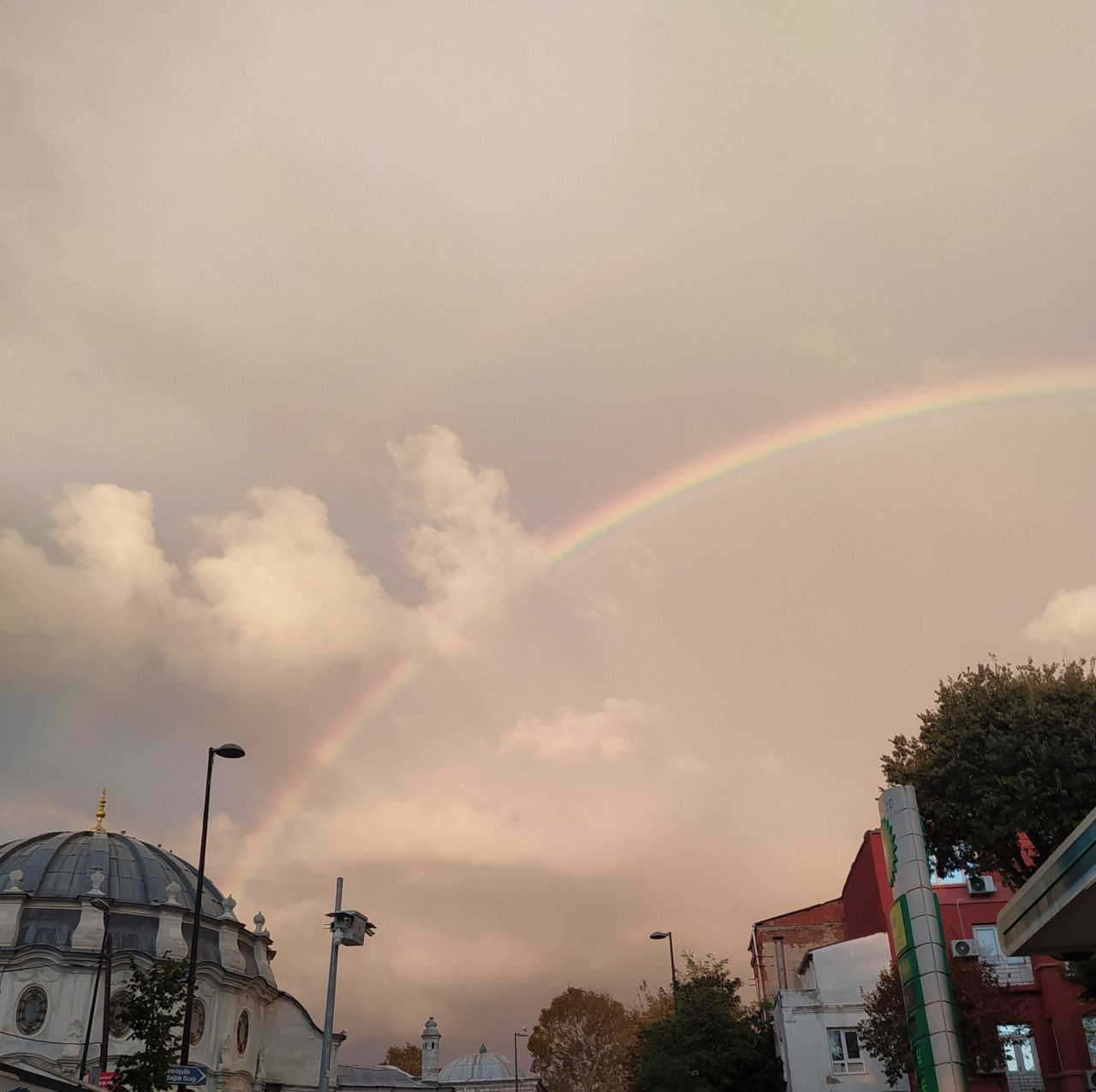 Gökkuşağı İstanbul'u kuşak gibi sardı - Sayfa 14