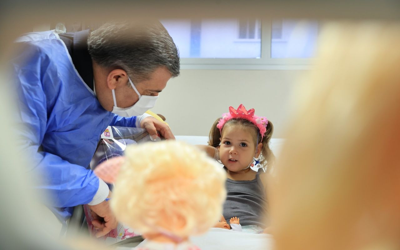 Bakan Koca'dan yaralı depremzedelere ziyaret - Sayfa 9