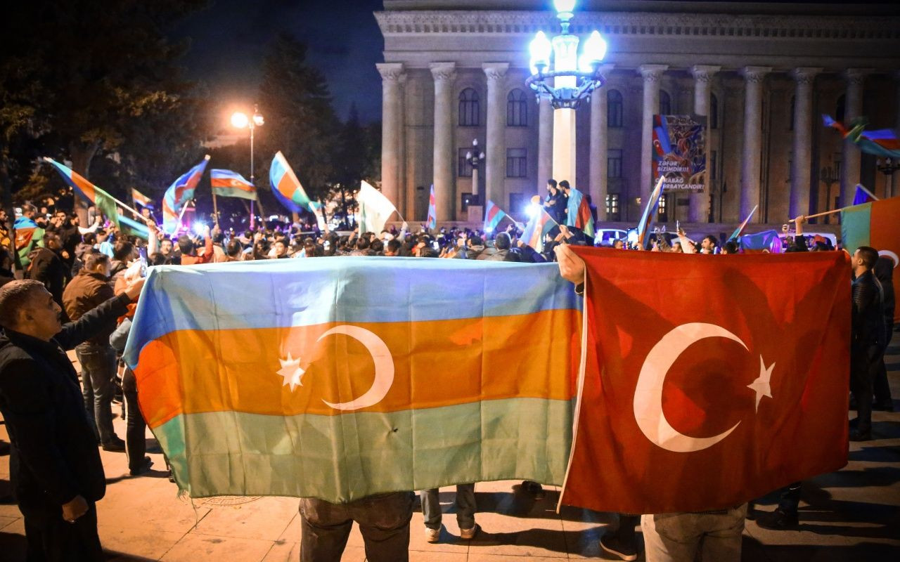 Azerbaycan halkı sevinçten uyuyamadı - Sayfa 28