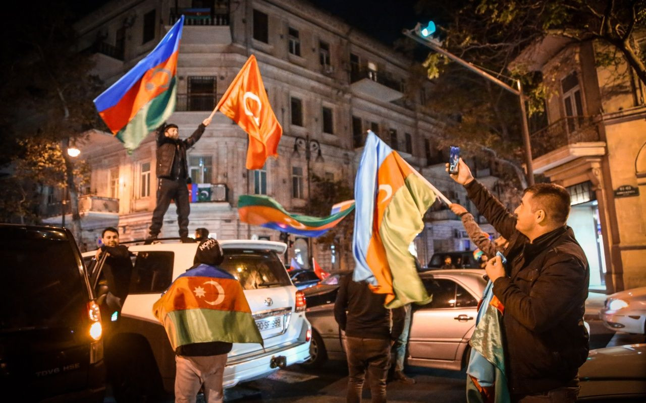 Azerbaycan halkı sevinçten uyuyamadı - Sayfa 31