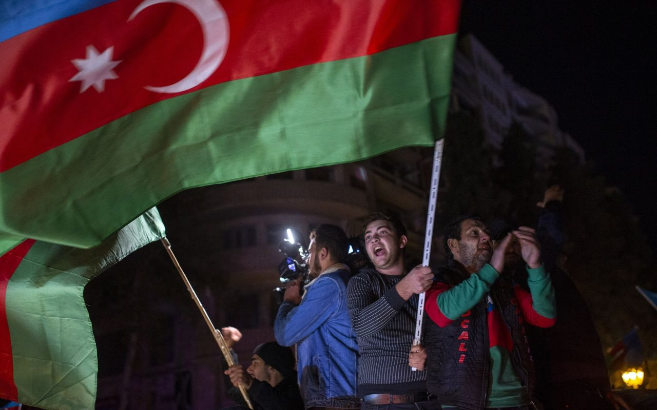 Azerbaycan halkı sevinçten uyuyamadı - Sayfa 6