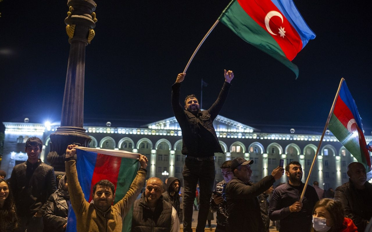 Azerbaycan halkı sevinçten uyuyamadı - Sayfa 14