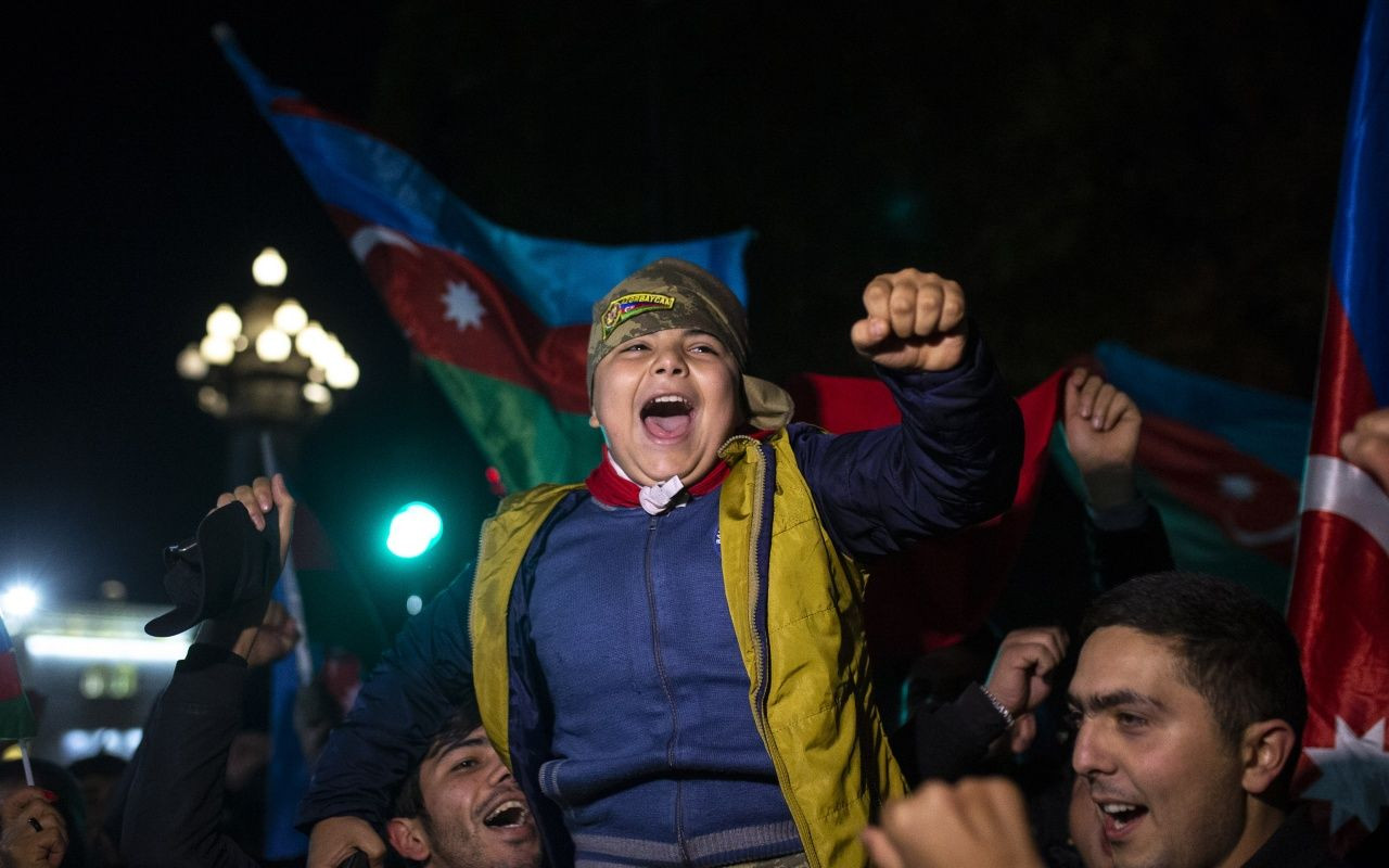 Azerbaycan halkı sevinçten uyuyamadı - Sayfa 12