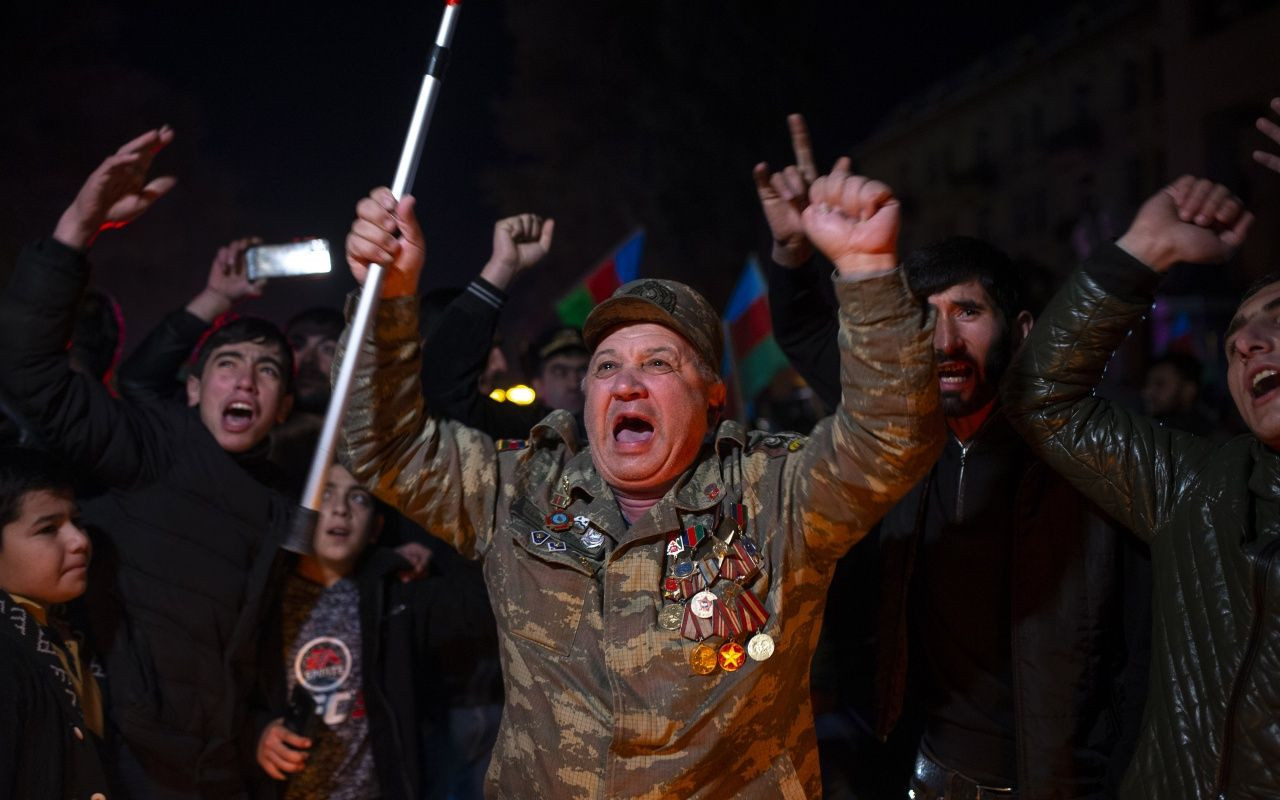 Azerbaycan halkı sevinçten uyuyamadı - Sayfa 8