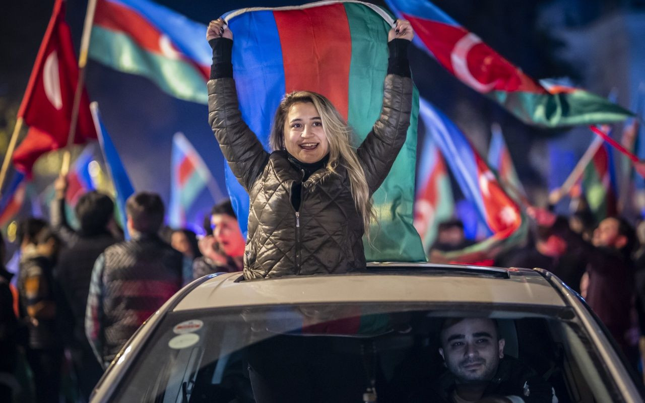 Azerbaycan halkı sevinçten uyuyamadı - Sayfa 11