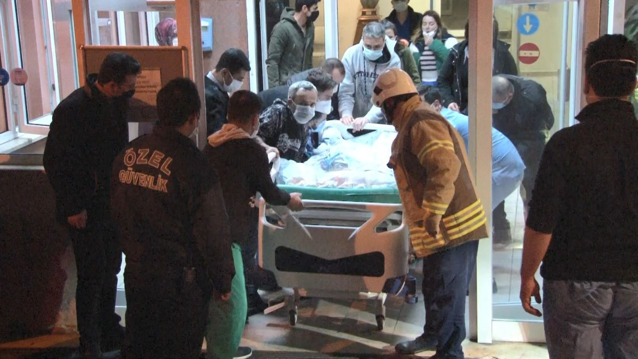 Cerrahpaşa'da sabaha karşı yangın! - Sayfa 6