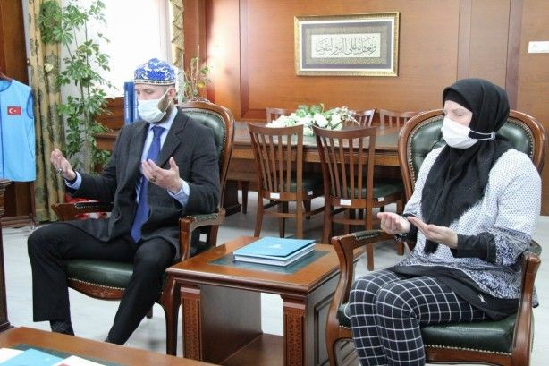 Ezan sesinden etkilenip Müslüman oldular - Sayfa 7