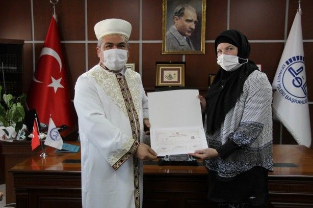 Ezan sesinden etkilenip Müslüman oldular - Sayfa 9