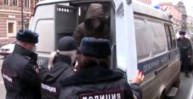 Ünlü model, eve başka bir kadınla gelen kocasını kalbinden bıçaklayarak öldürdü! - Sayfa 5