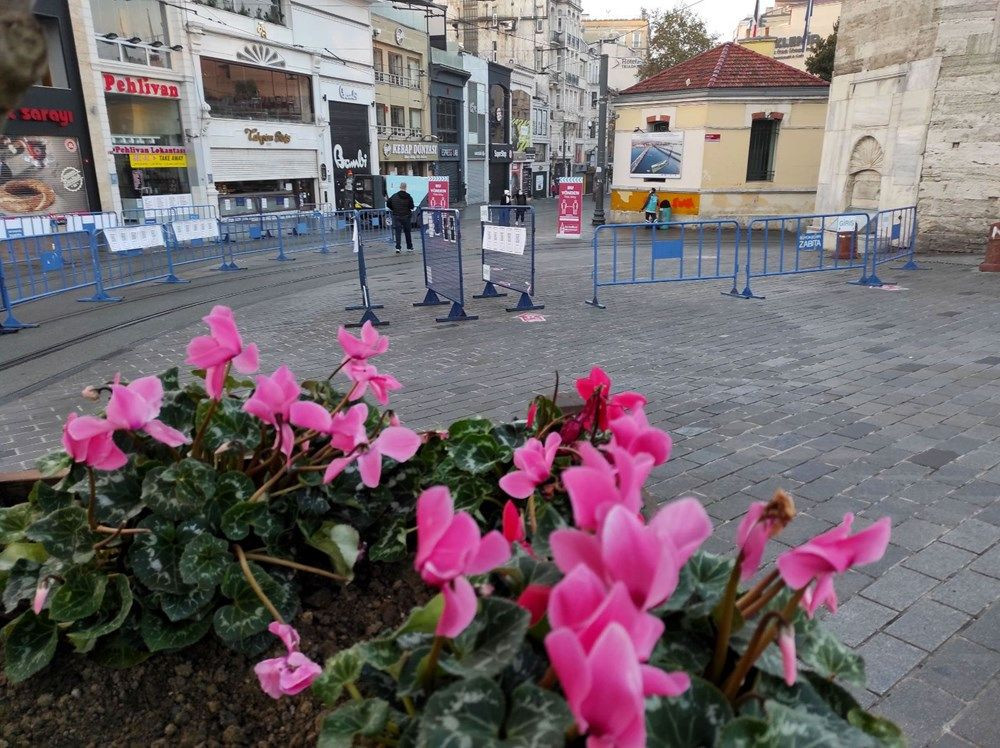 Hafta sonu kısıtlamasında ilk gün - Sayfa 11