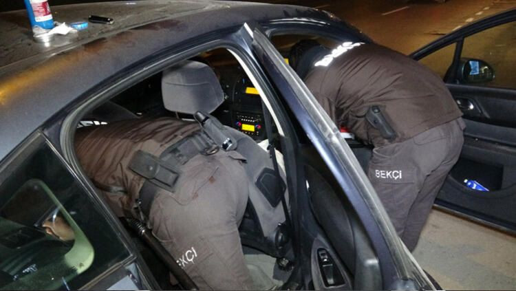 Kısıtlamayı son anlarda ihlal edip uyuşturucuyla yakalanan 6 kişiye gözaltı! - Sayfa 9