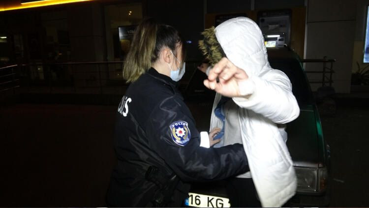 Kısıtlamayı son anlarda ihlal edip uyuşturucuyla yakalanan 6 kişiye gözaltı! - Sayfa 7