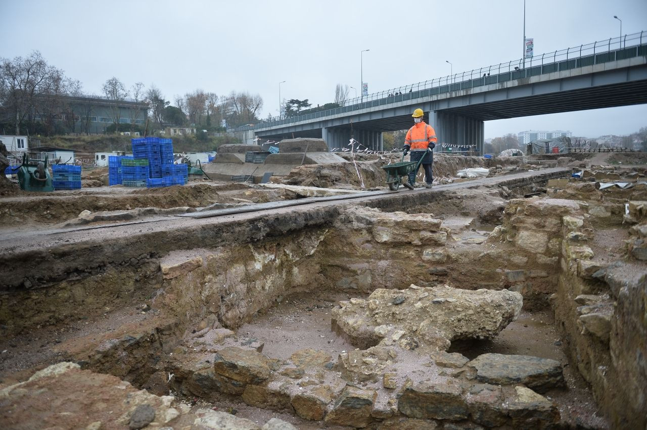 Haydarpaşa'nın altından toplu mezar ve kilise çıktı! - Sayfa 5