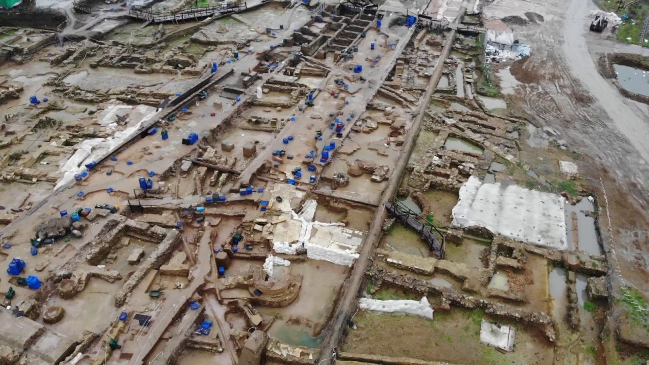 Haydarpaşa'nın altından toplu mezar ve kilise çıktı! - Sayfa 7
